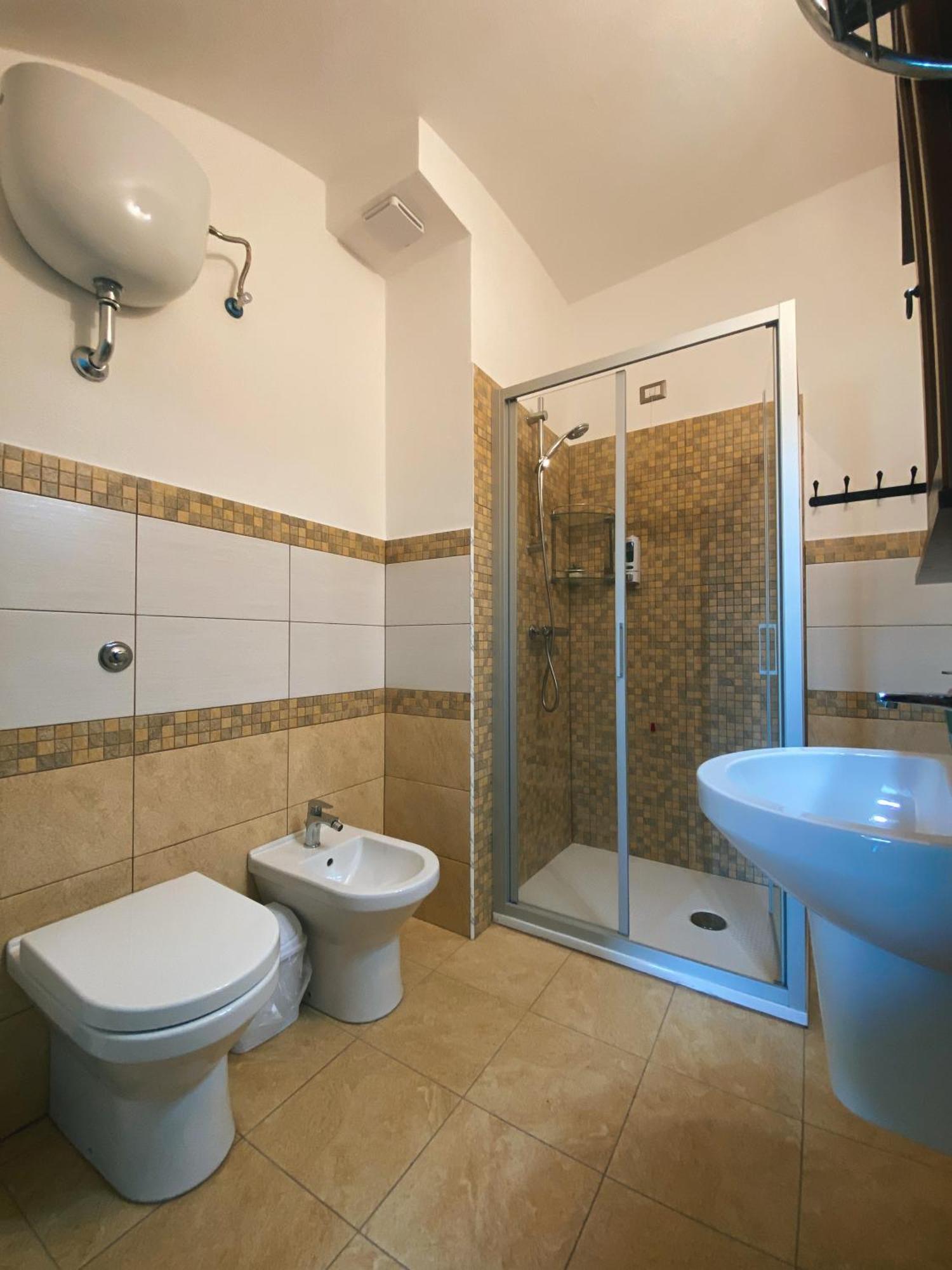 Hotel Tra I Due Ponti Bosa Zewnętrze zdjęcie