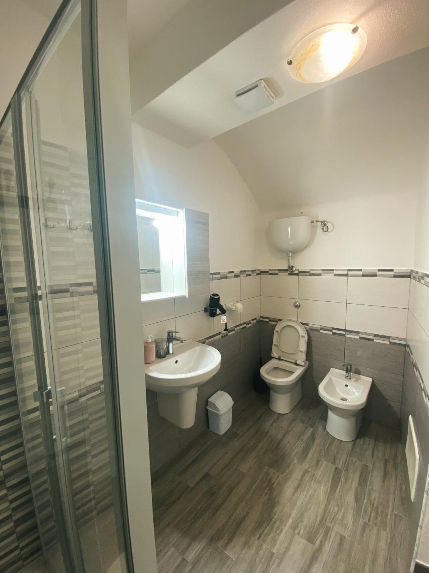Hotel Tra I Due Ponti Bosa Zewnętrze zdjęcie