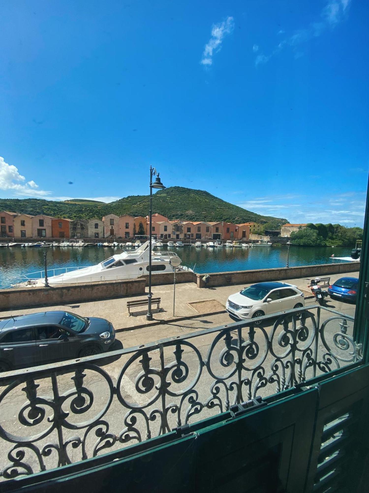 Hotel Tra I Due Ponti Bosa Zewnętrze zdjęcie