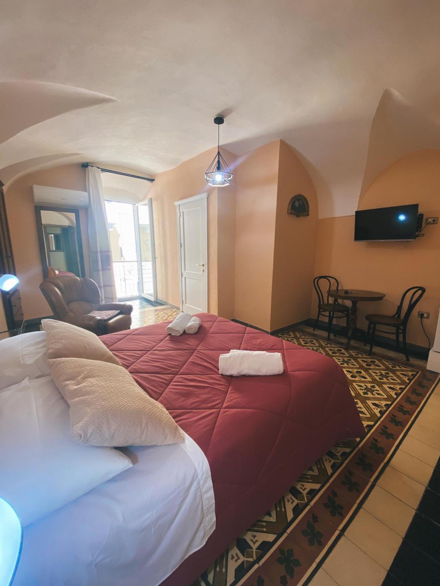 Hotel Tra I Due Ponti Bosa Zewnętrze zdjęcie