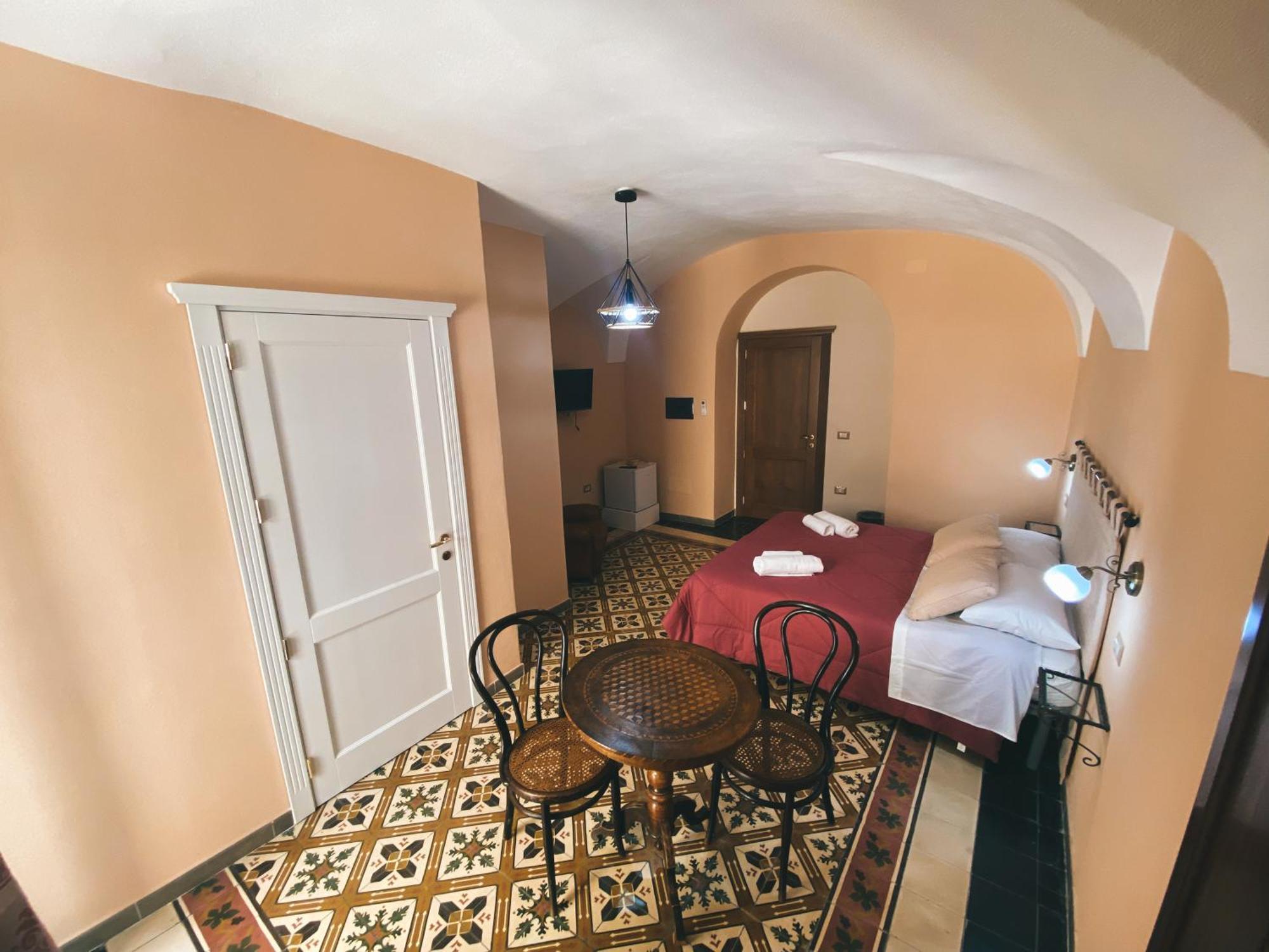 Hotel Tra I Due Ponti Bosa Zewnętrze zdjęcie
